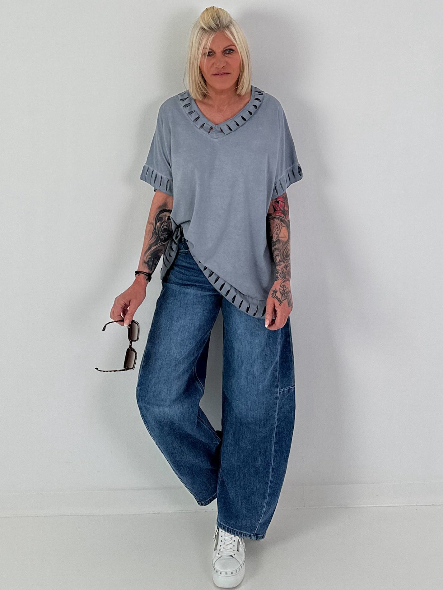 Shirt mit Cut-Out Details - grau