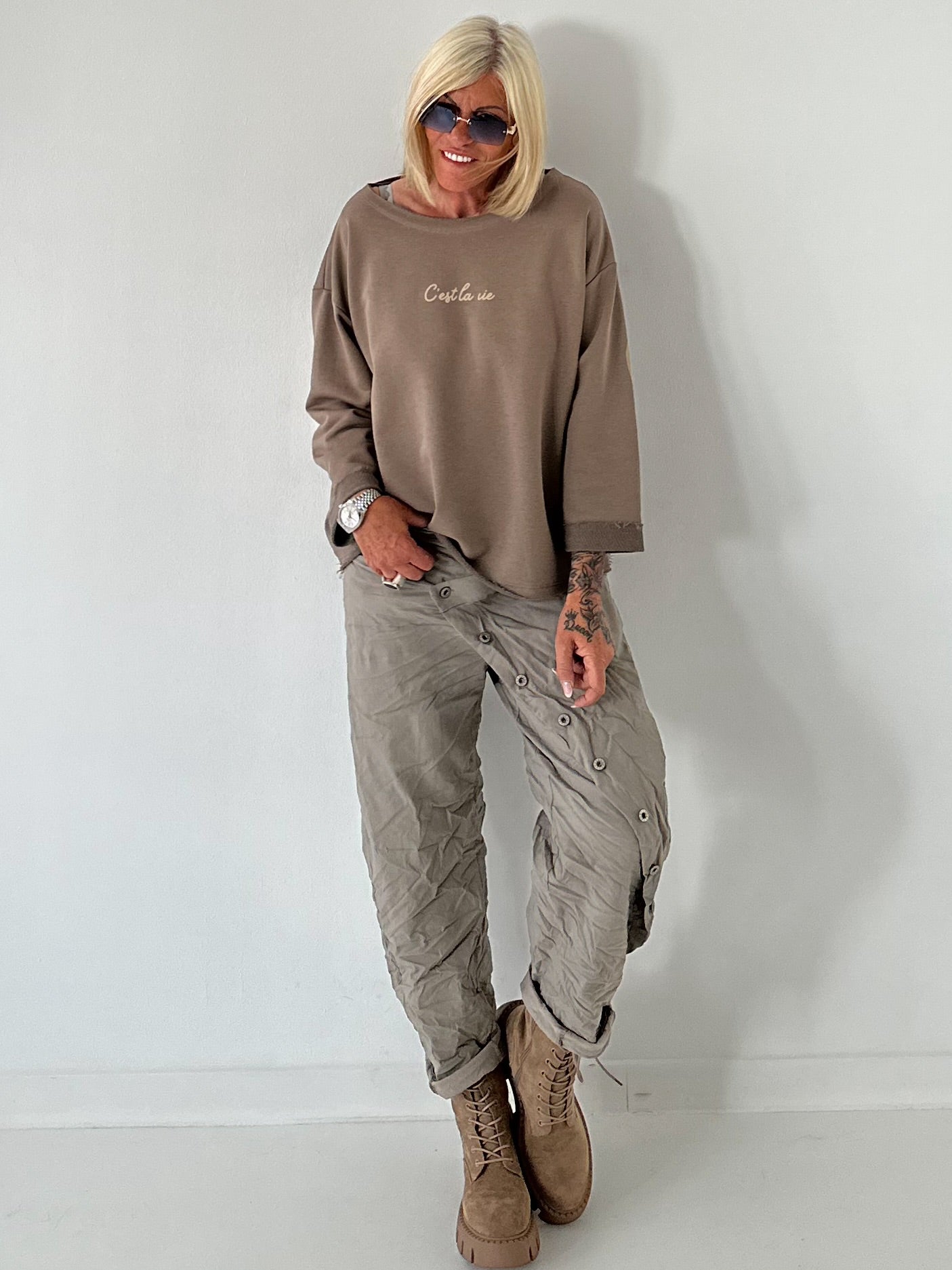 Sweater Cèst la vie - taupe