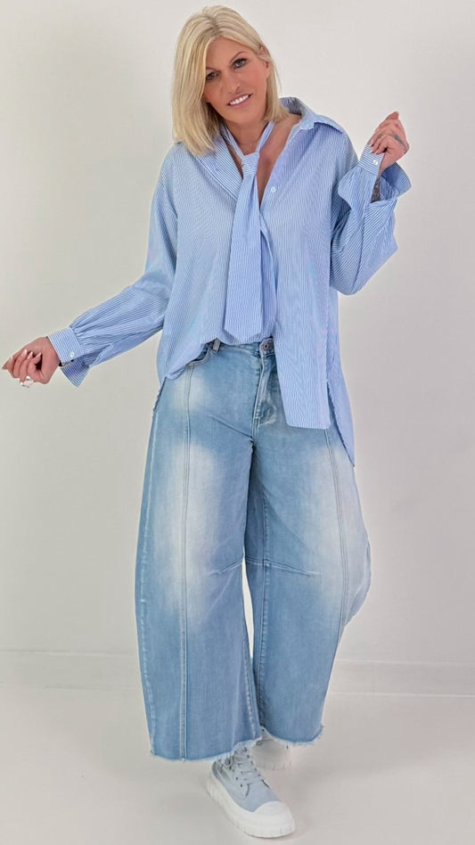 Overhemdblouse met strik - lichtblauw en wit