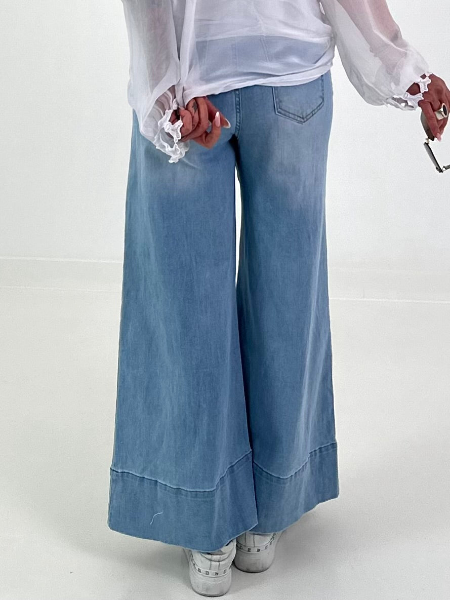 Wide-Leg Jeans mit floralen Applikation - denim