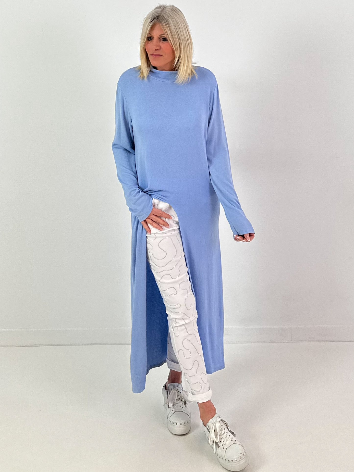 Long Pullover Modell "Calm Comfort" - hellblau