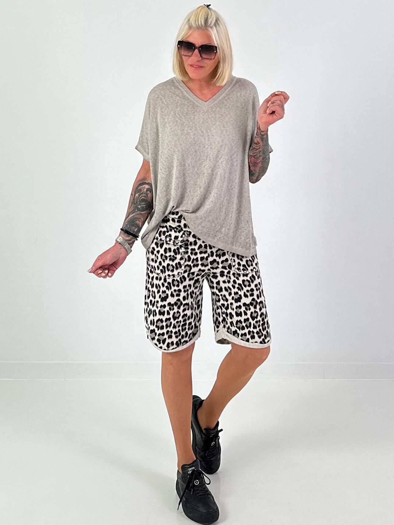 Feinstrick T-Shirt mit V-Ausschnitt - taupe