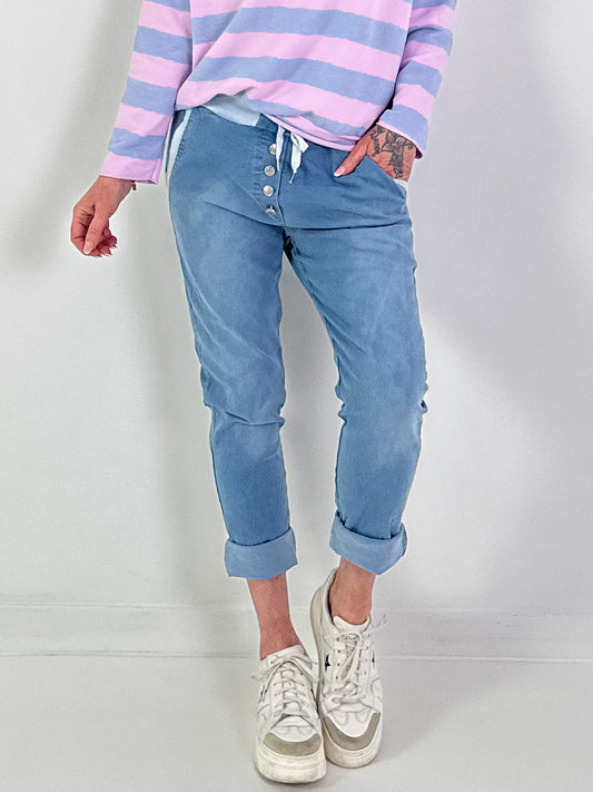 Jeans mit Sweatshirt-Einsätzen - denim