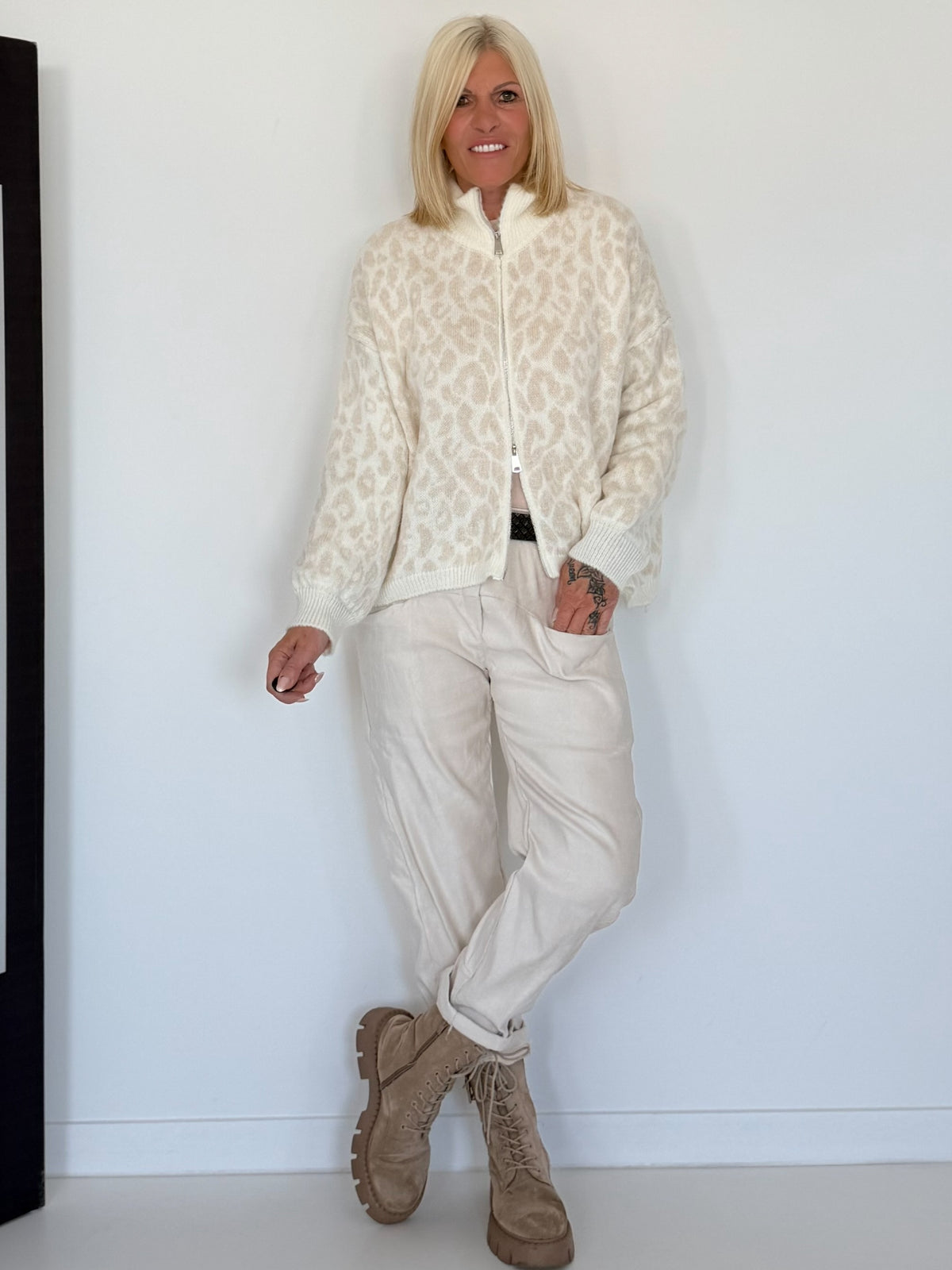 Strickjacke im Leo-Style - ecru-beige