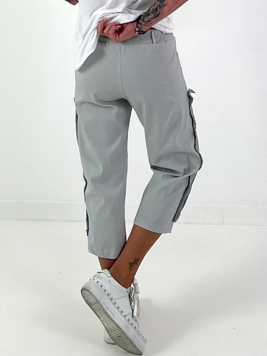 Broek met veteroogjes - grijs