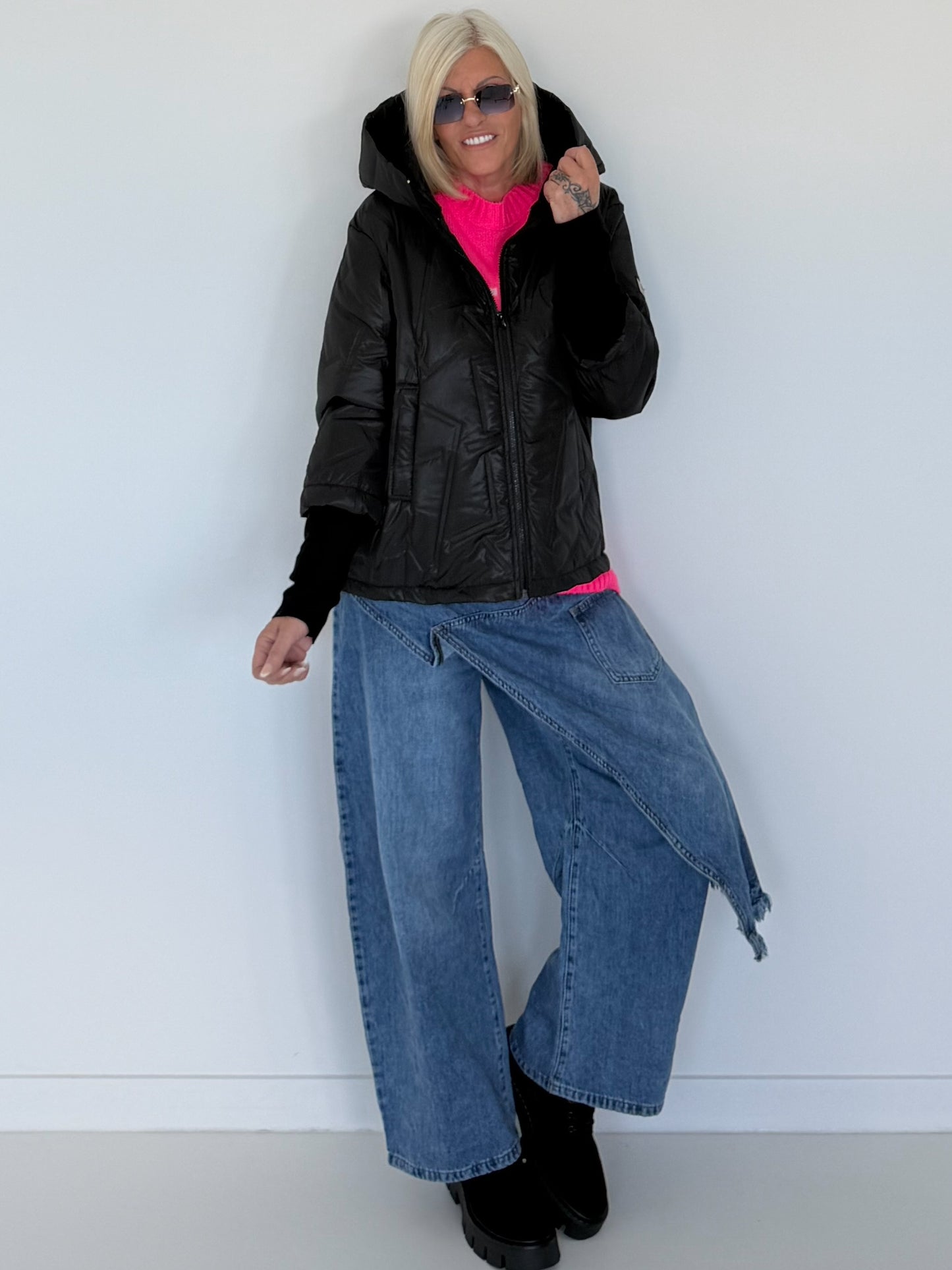 Jacke mit Strickarm und Kapuze - schwarz