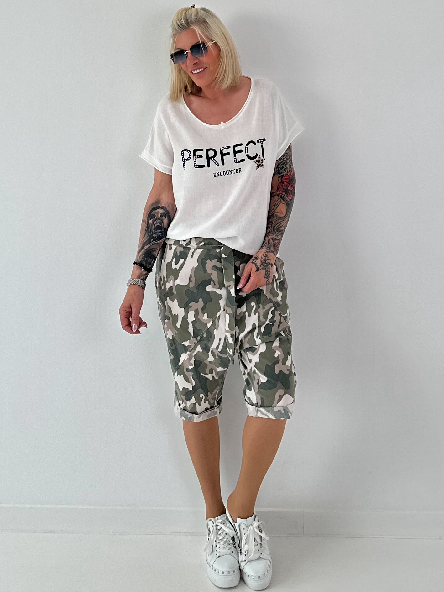 T-Shirt in edlem Materialmix -weiss