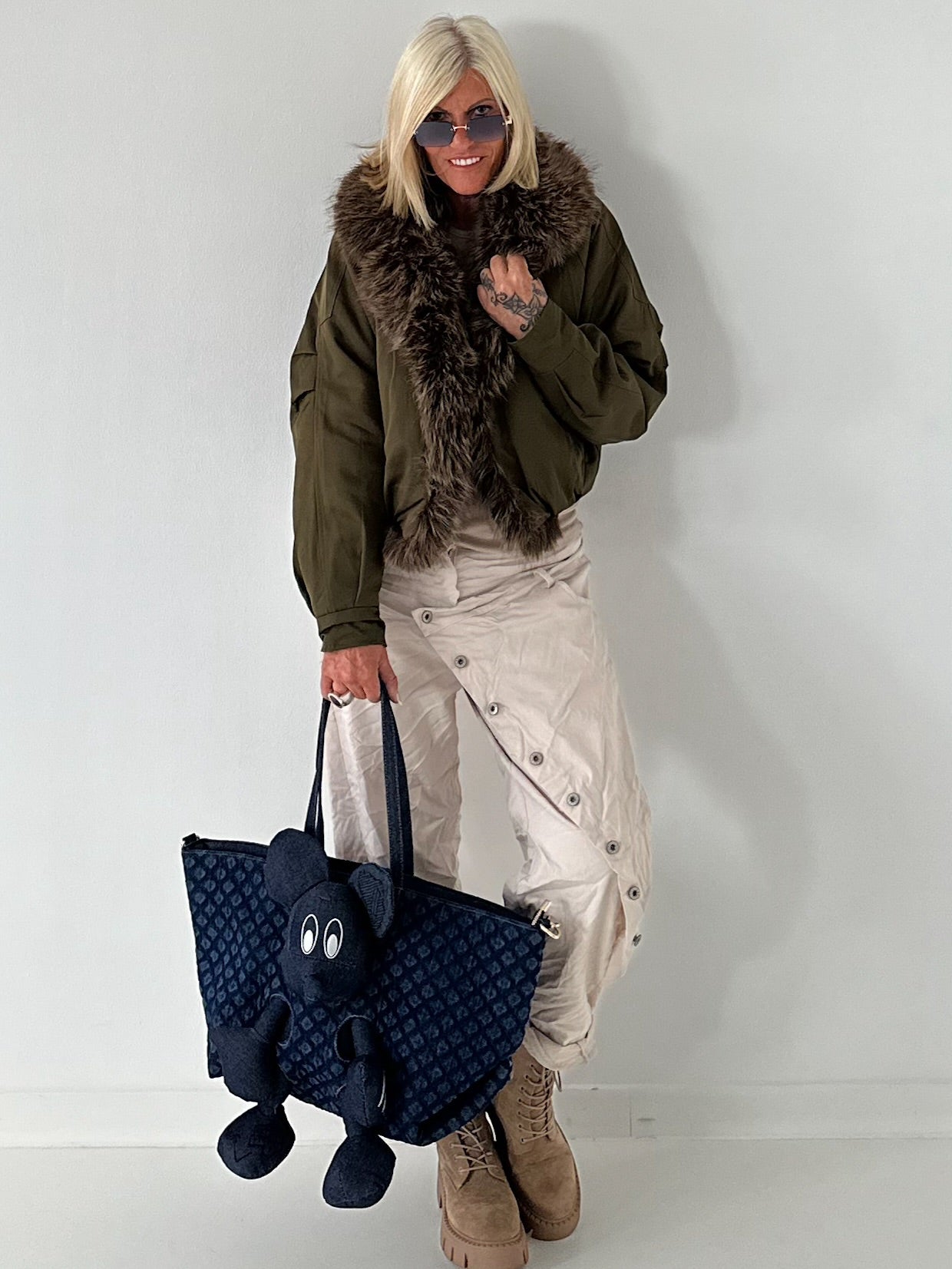 Jacke mit Fellkragen - oliv