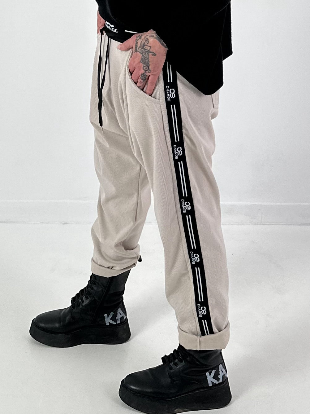 Baggy broek model "Change Flow" - beige