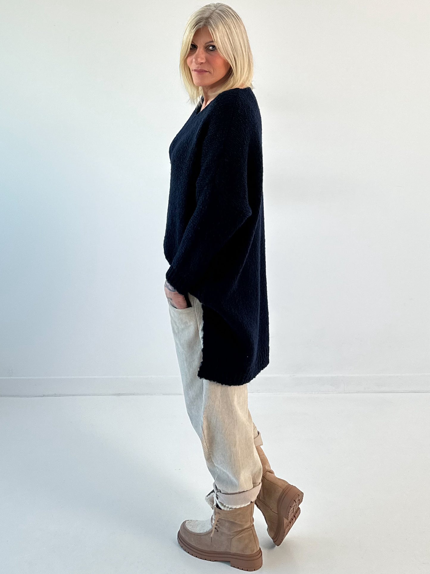 Trui model "Slouchy Dream" - kosmisch blauw