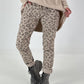 Hose mit elastischem Bund  - leo -beige ( lieferbar ab 15.07.26)