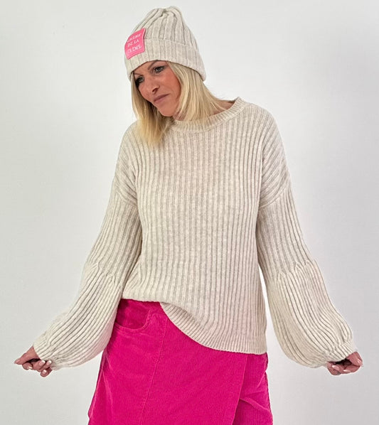 Pullover Modell "CloudSleeve" - beige