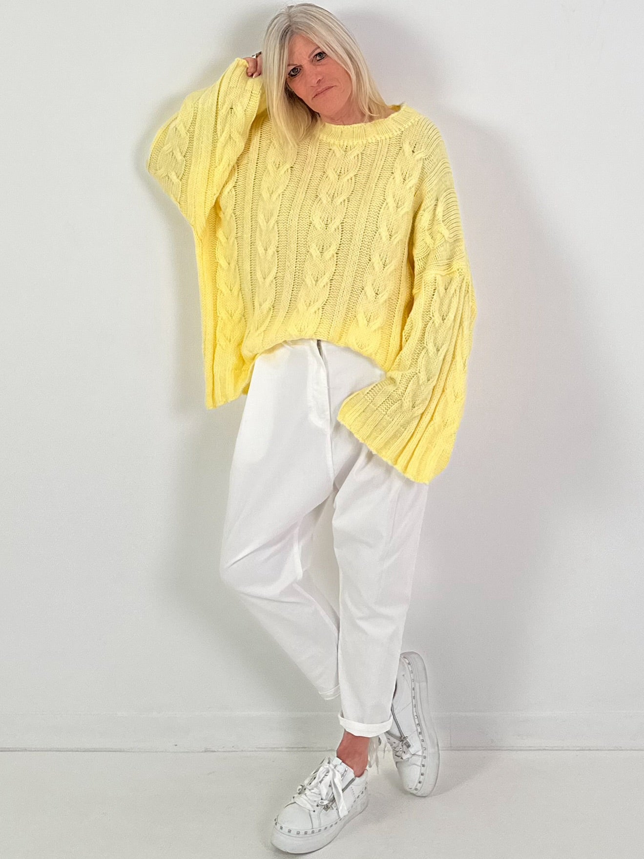 Pullover Modell "Soft Cable Knit" - gelb