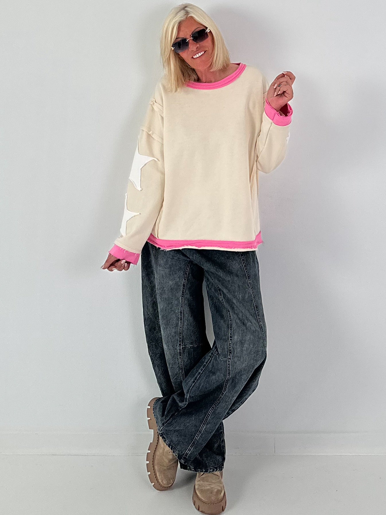 Sweatshirt mit trendigen Sternelementen- beige