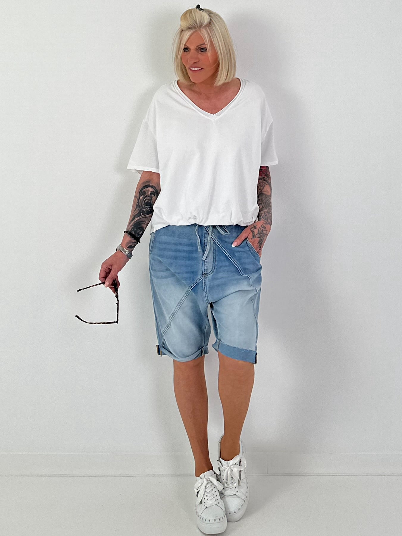Gathered Hem T-Shirt - white