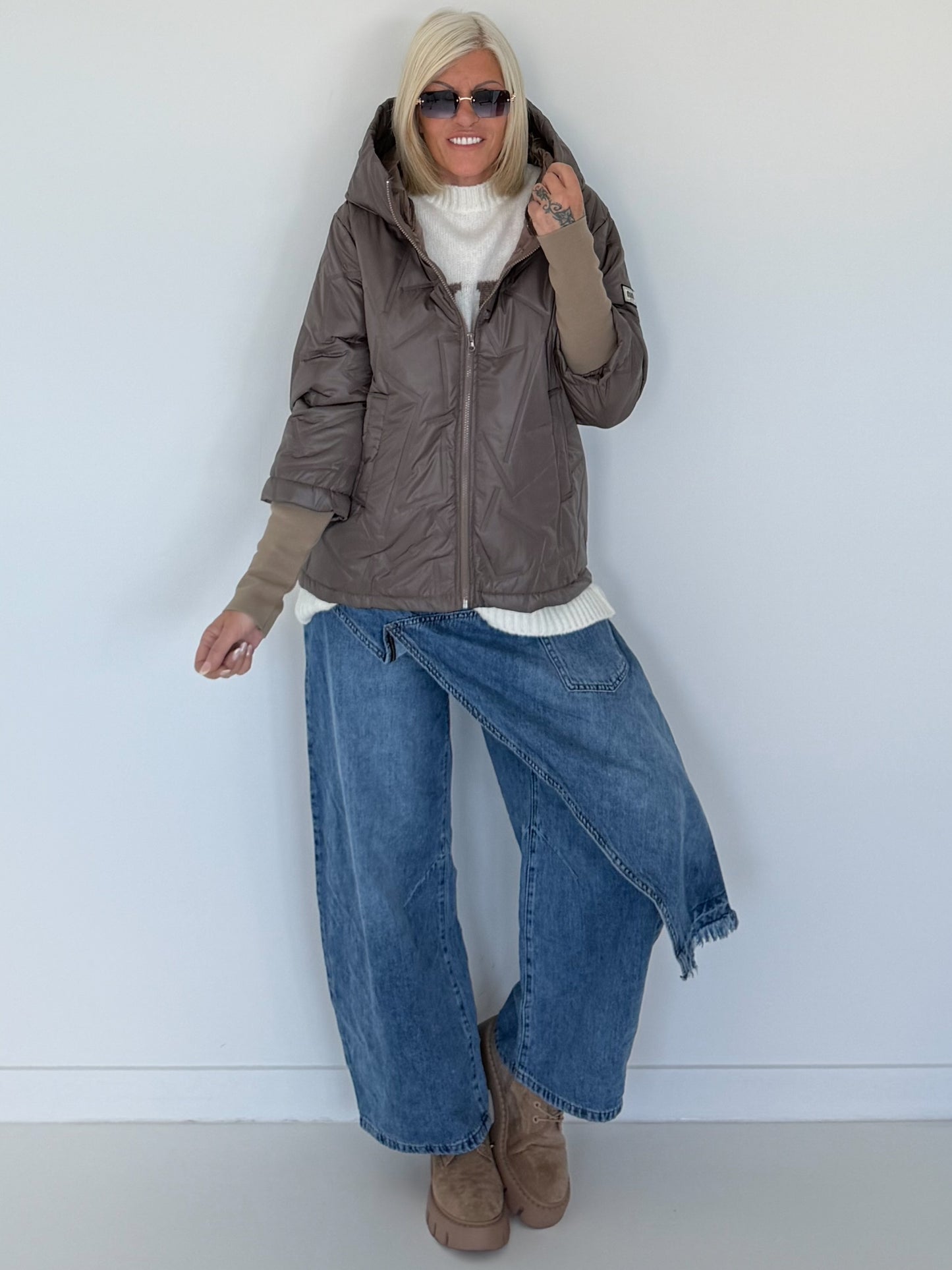Jacke mit Strickarm und Kapuze - taupe