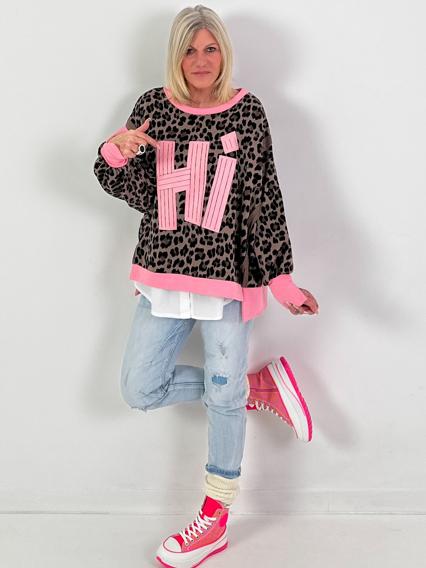 Sweater model "Hi" - leo-pink