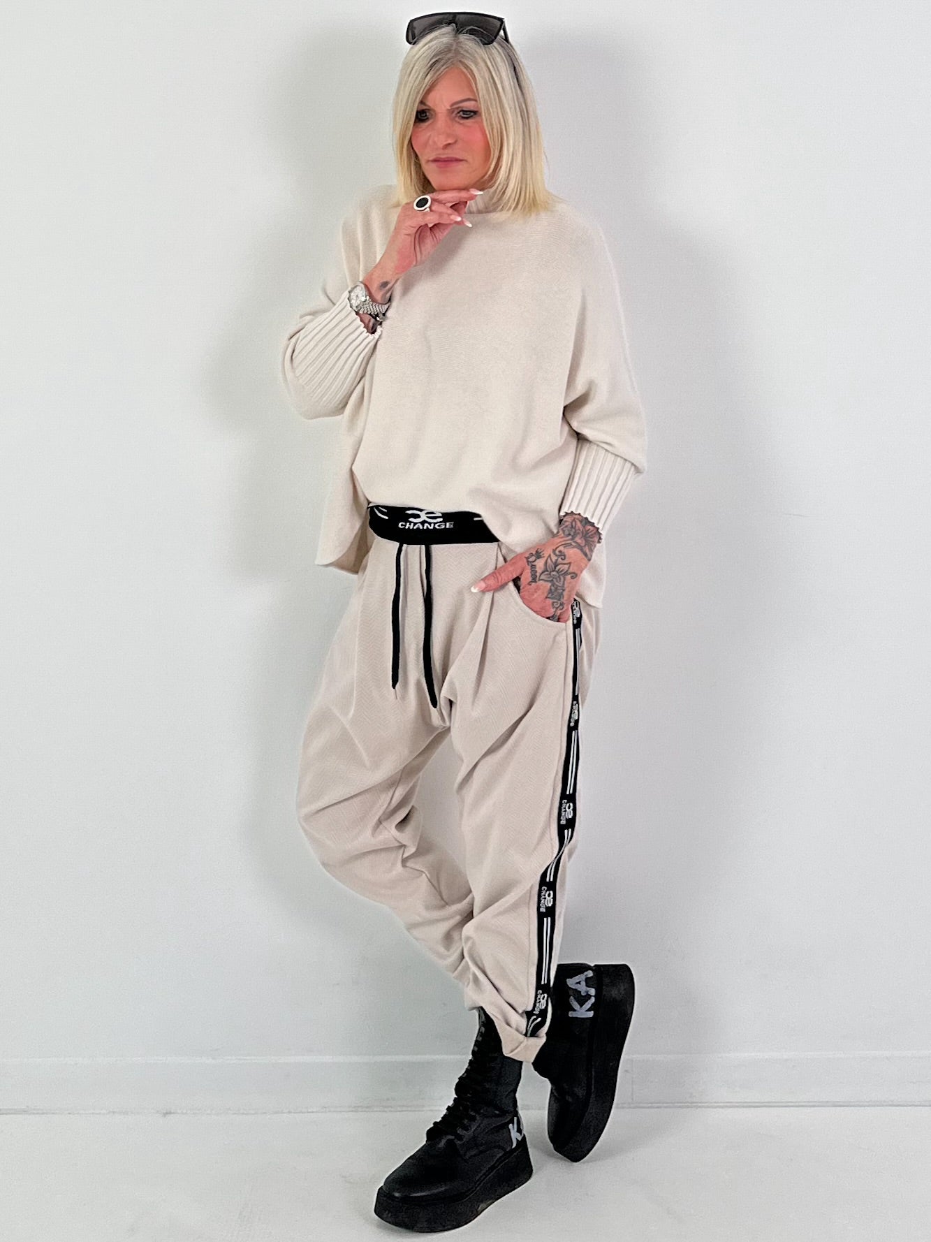 Baggy broek model "Change Flow" - beige