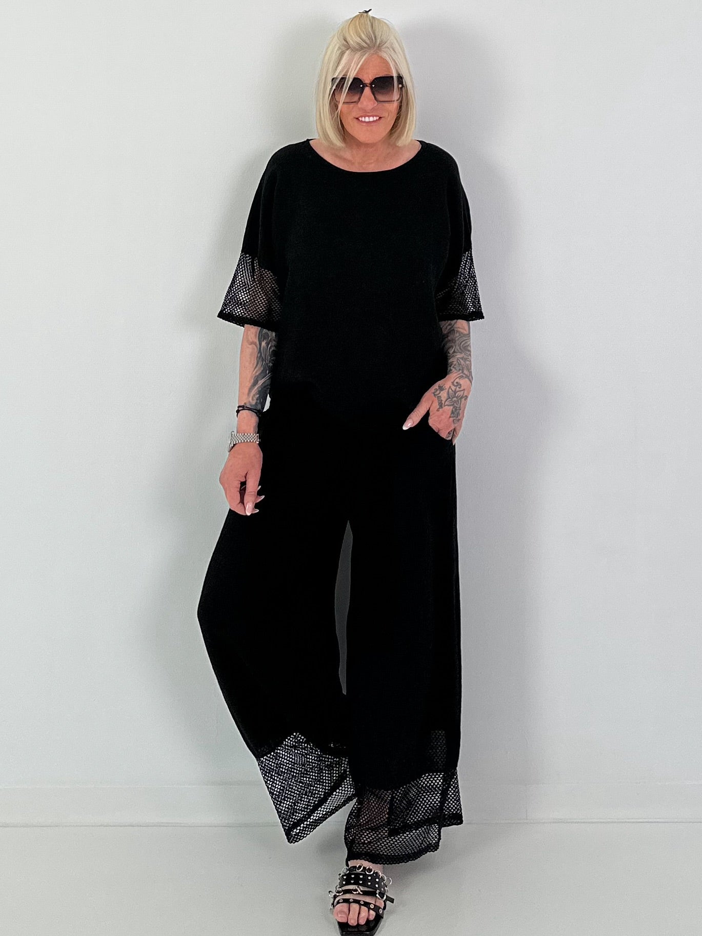 Wide-leg linen trousers - black