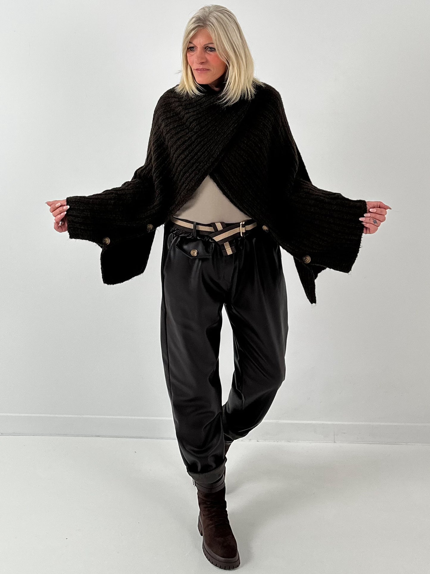 Poncho sweater model "Soul Warmer" - mocha