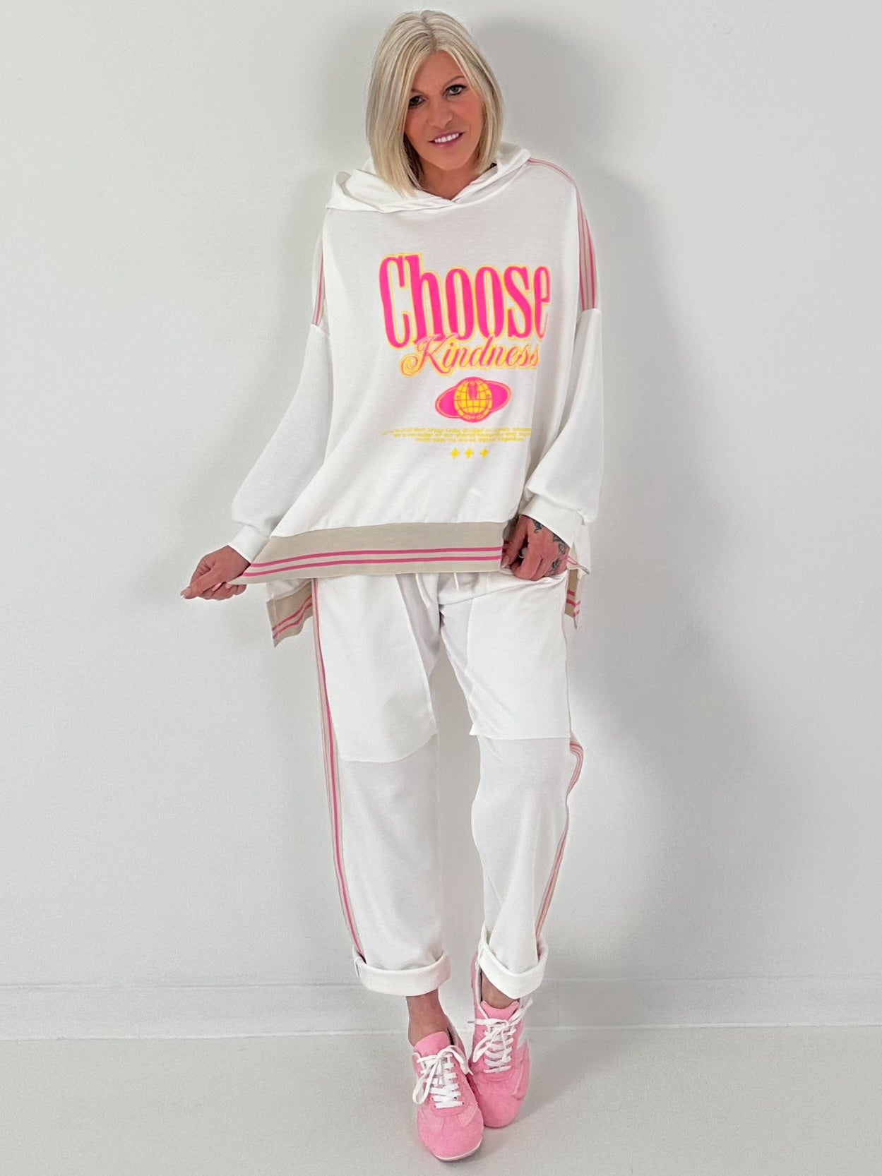 Hose mit großen aufgesetzten Taschen - weiss