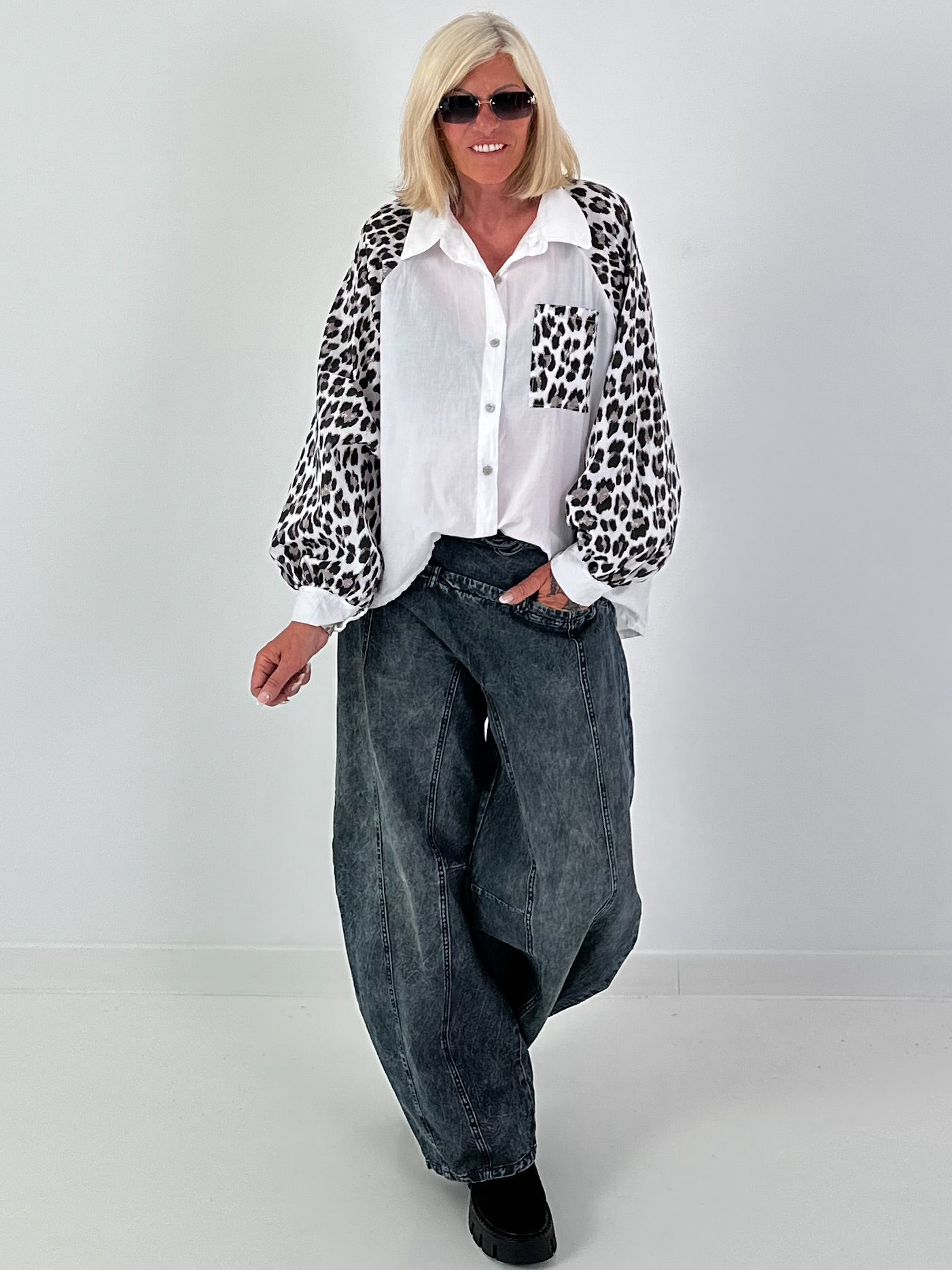 Bluse mit Leo Ärmeln - weiss
