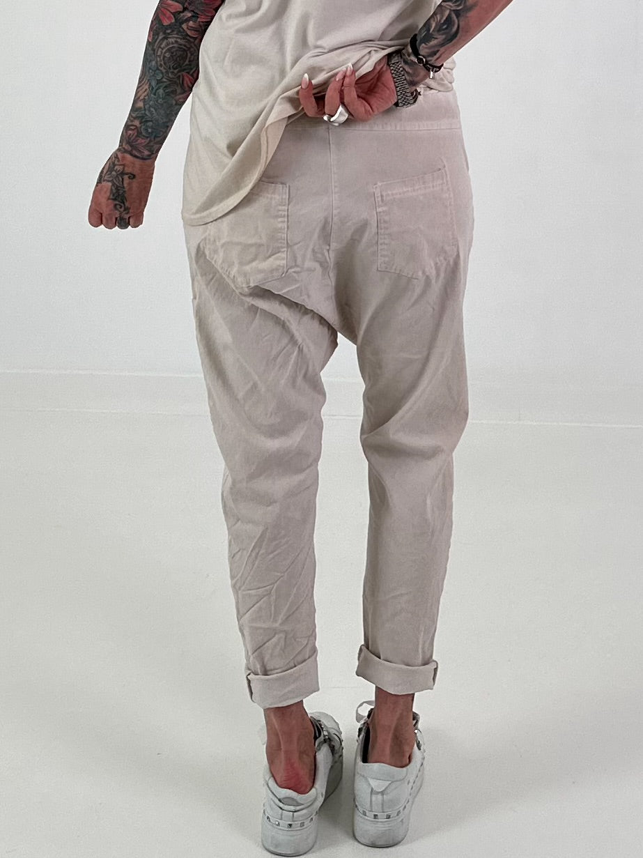 Baggy broek met statement patch - beige
