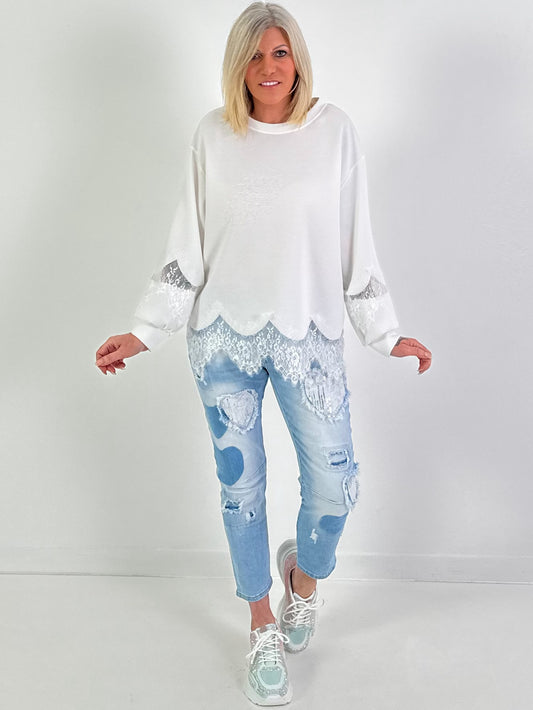 Sweatshirt Modell "Lace Whisper" - weiss