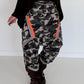 Harembroek met camouflageprint - olijf-taupe-meerkleurig