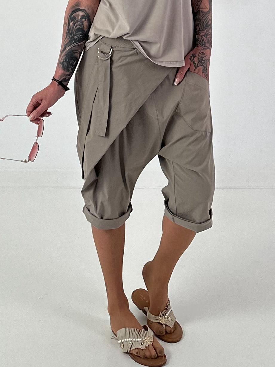Short Baggy with Overlay - Taupe