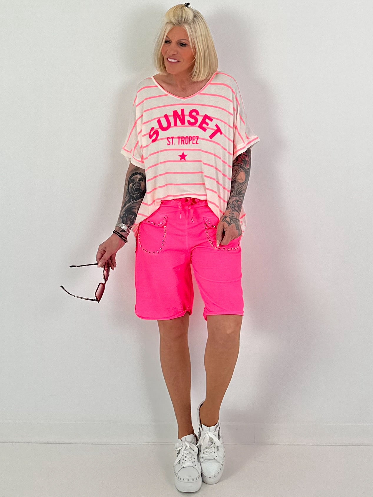 T-Shirt with stripes Sunset - ecru-neon pink