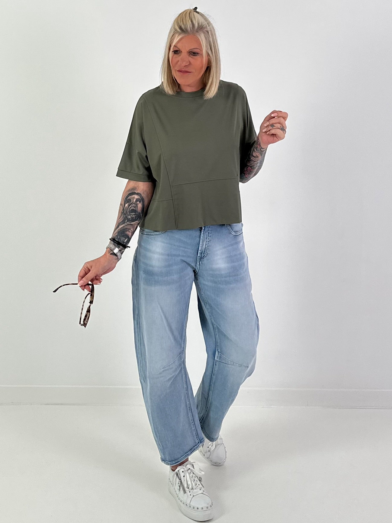 T-shirt with seam details - khaki