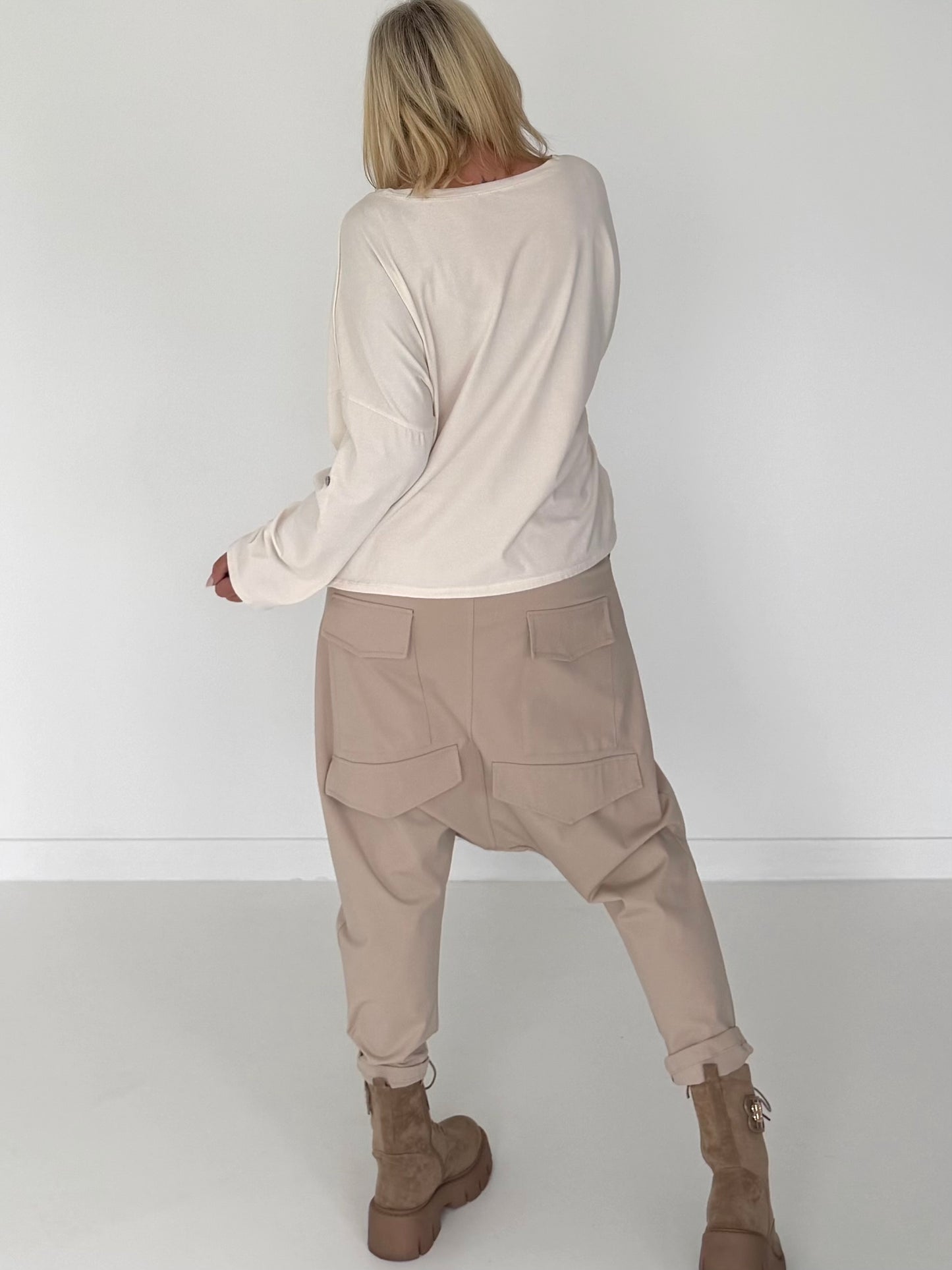 Sweater Whatever mit Strass-Details - beige