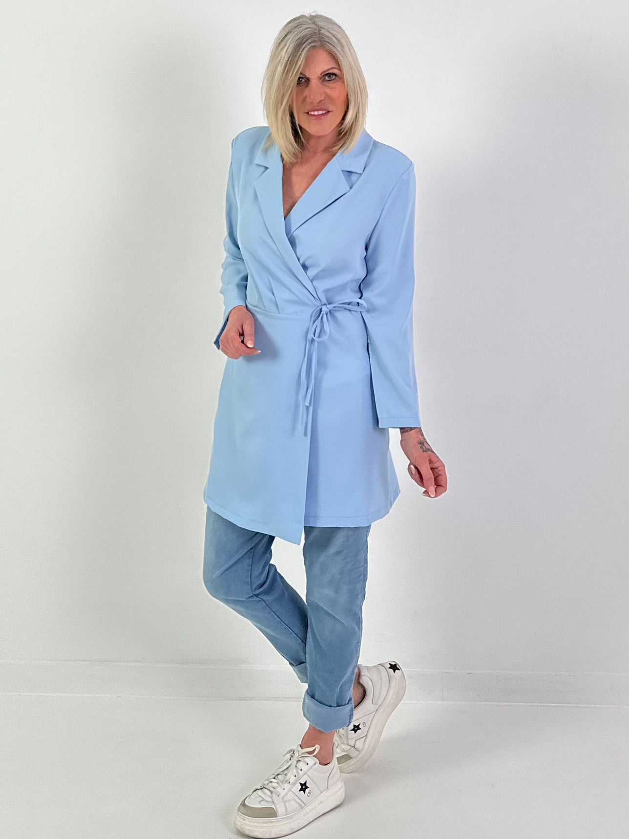 Jurk/jas met strik - lichtblauw