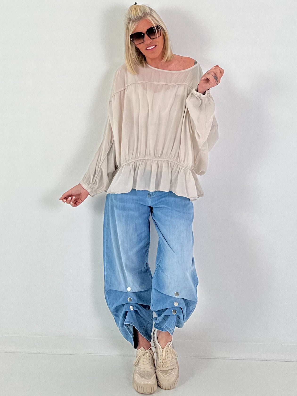 Tunic with flounce hem - beige