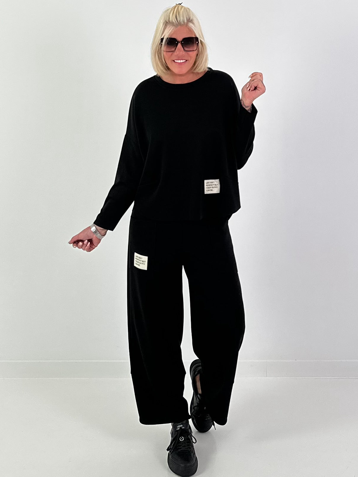 Zweiteiler mit Statement Patch - schwarz