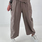 Grobe Hose im Materialmix mit großen Taschen - taupe