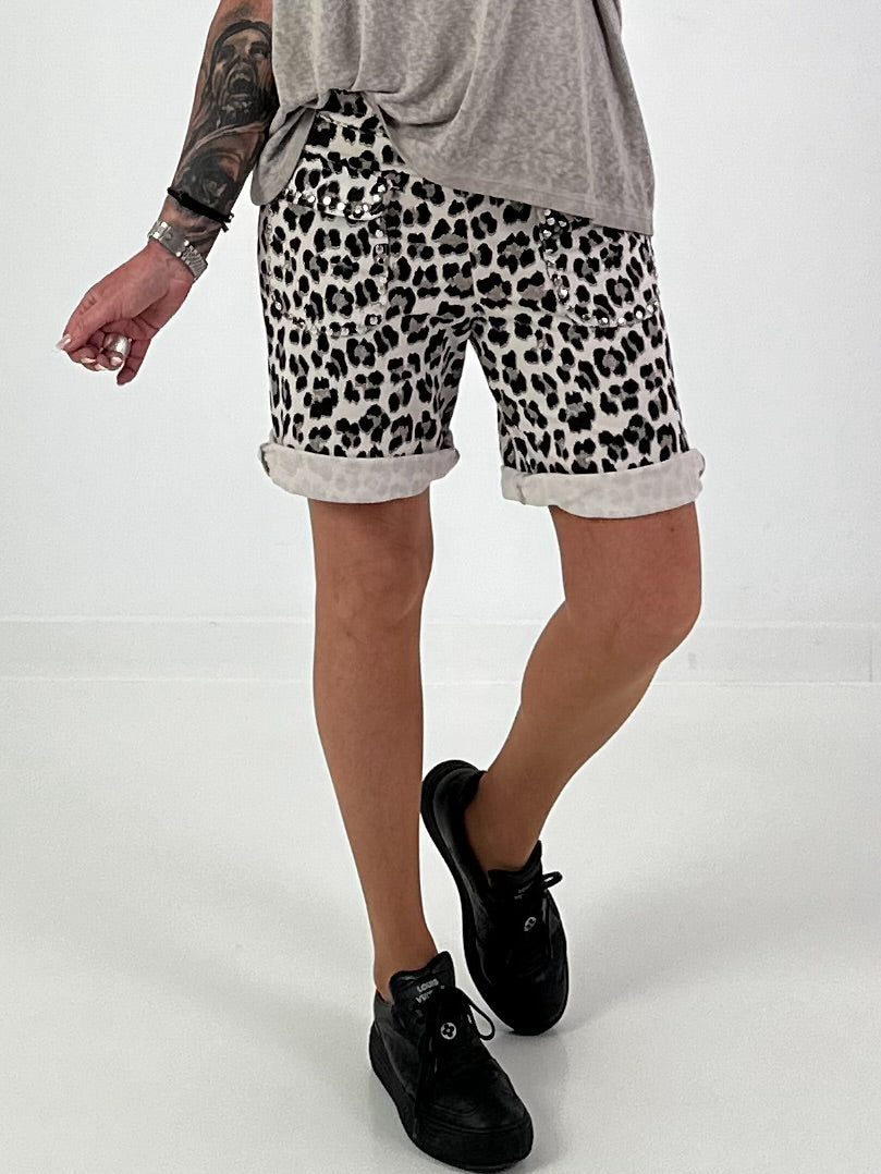 Sweat Short Leo mit Nieten - beige