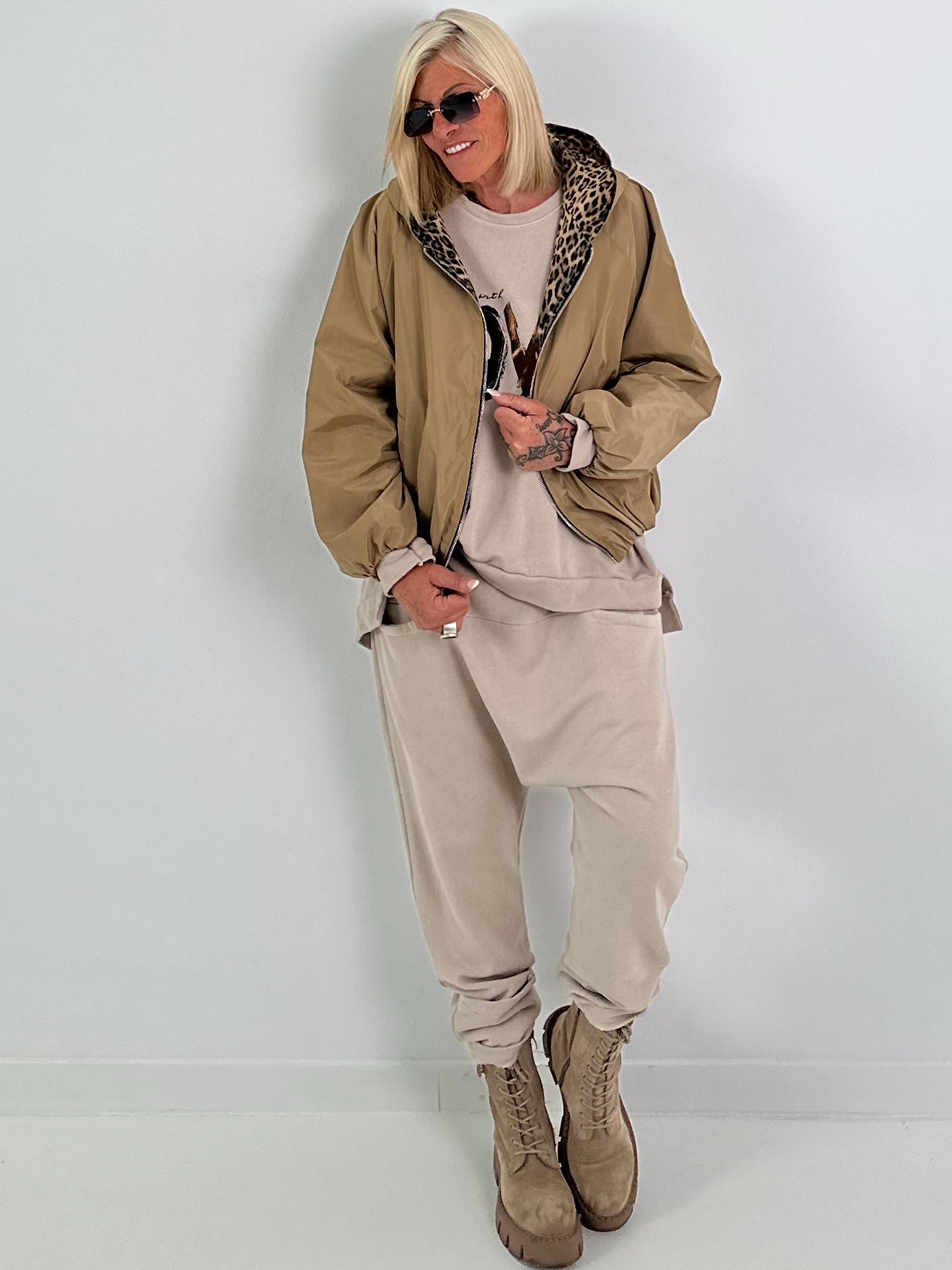 2 in 1 Jacke mit Leo-Print - camel
