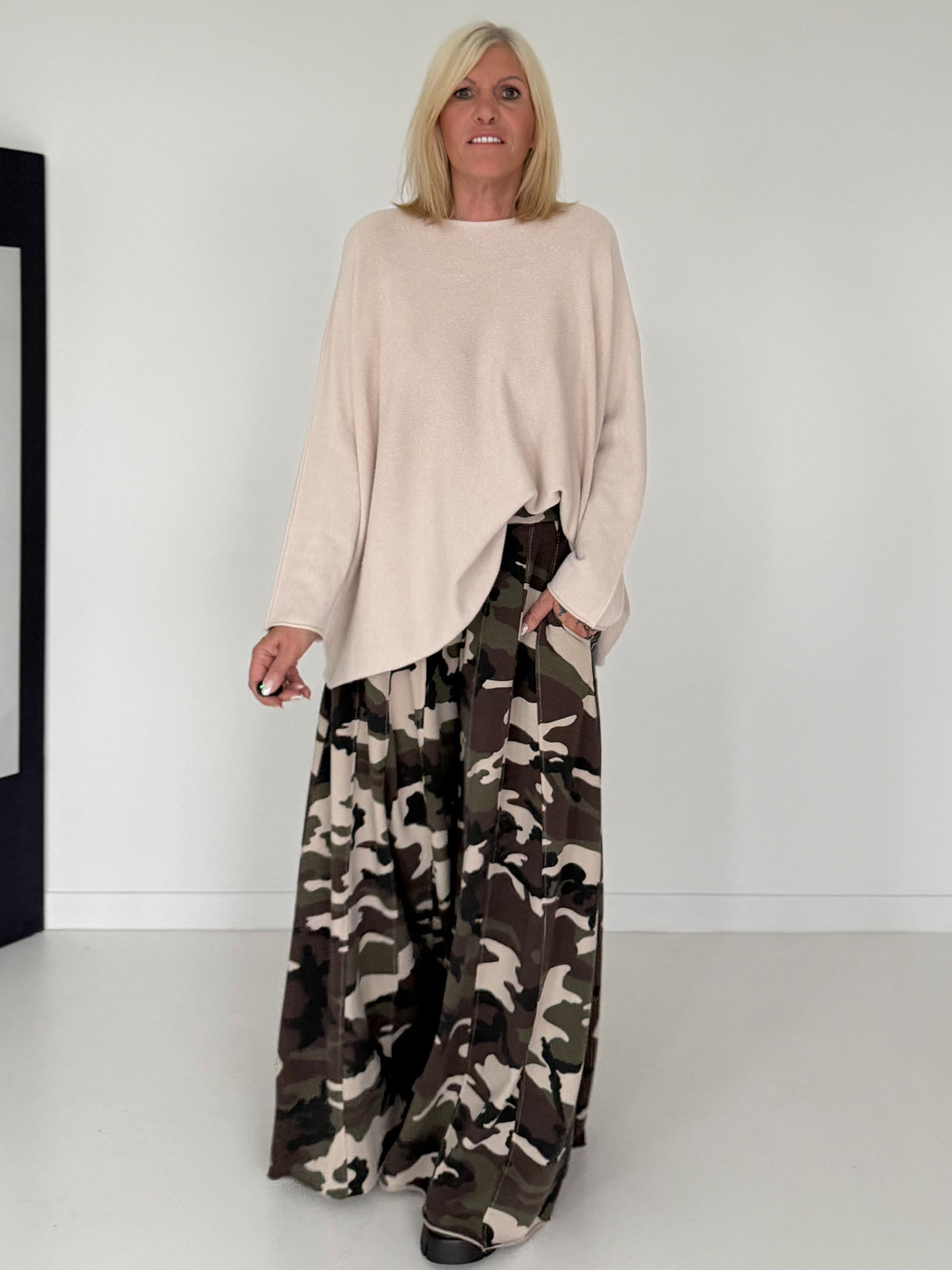 Soft oversized crew neck sweater - beige