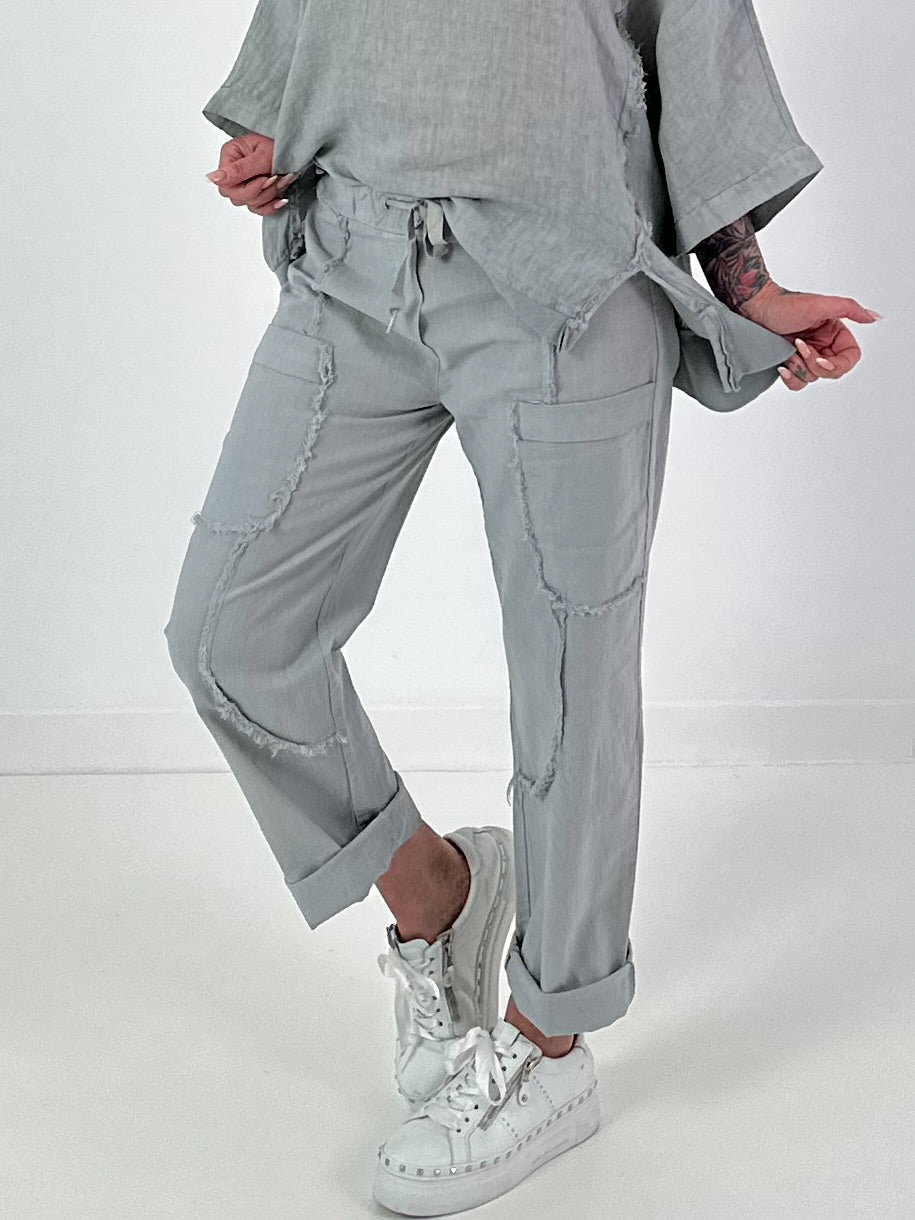 Leinen Hose mit aufgesetzten Taschen und Fransen - grau
