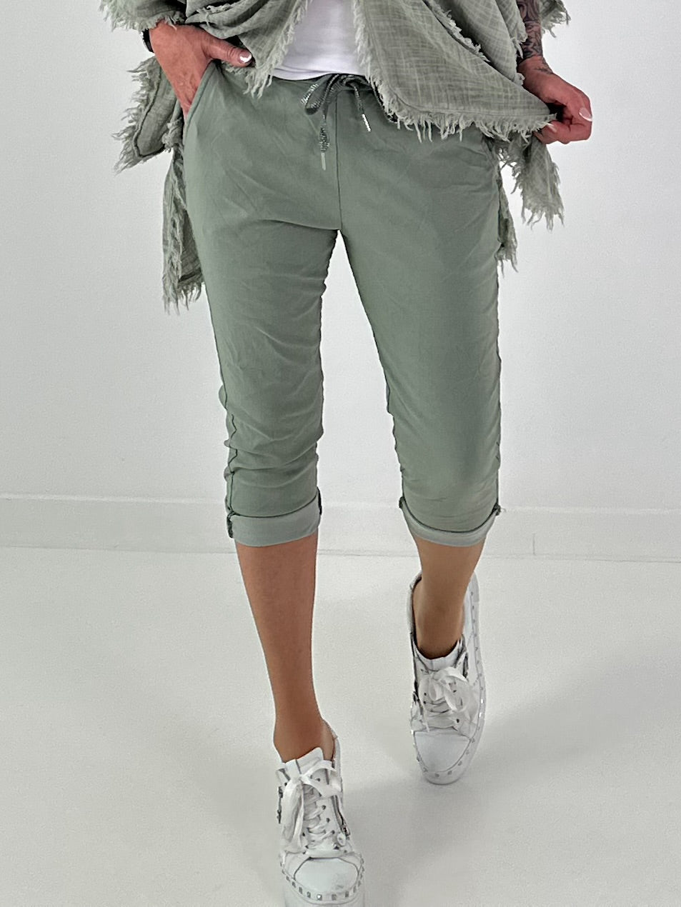 Capri Hose mit Bindeband - salbei
