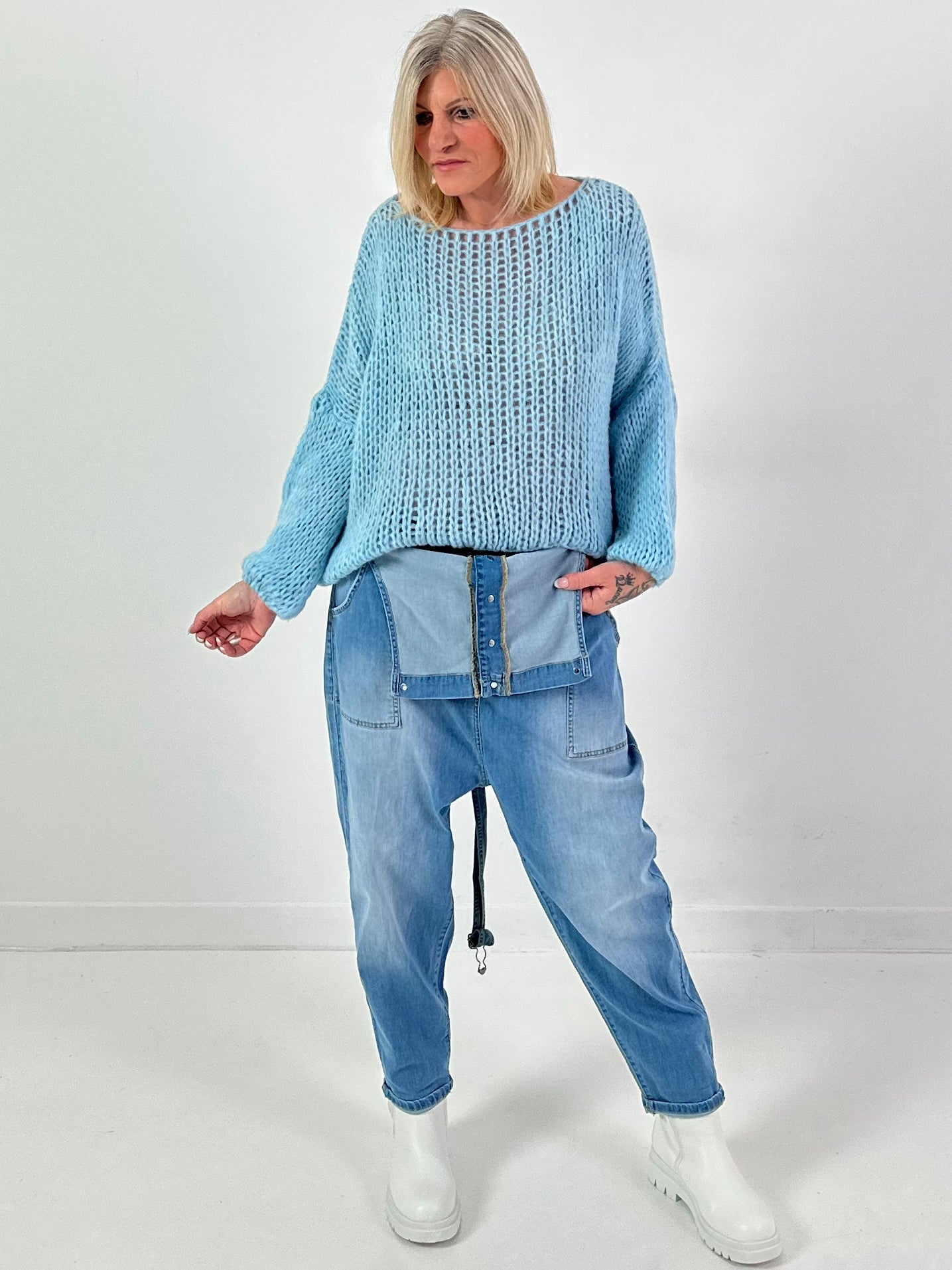 Grof gebreide trui, model "Balloon Bubble" - blauw