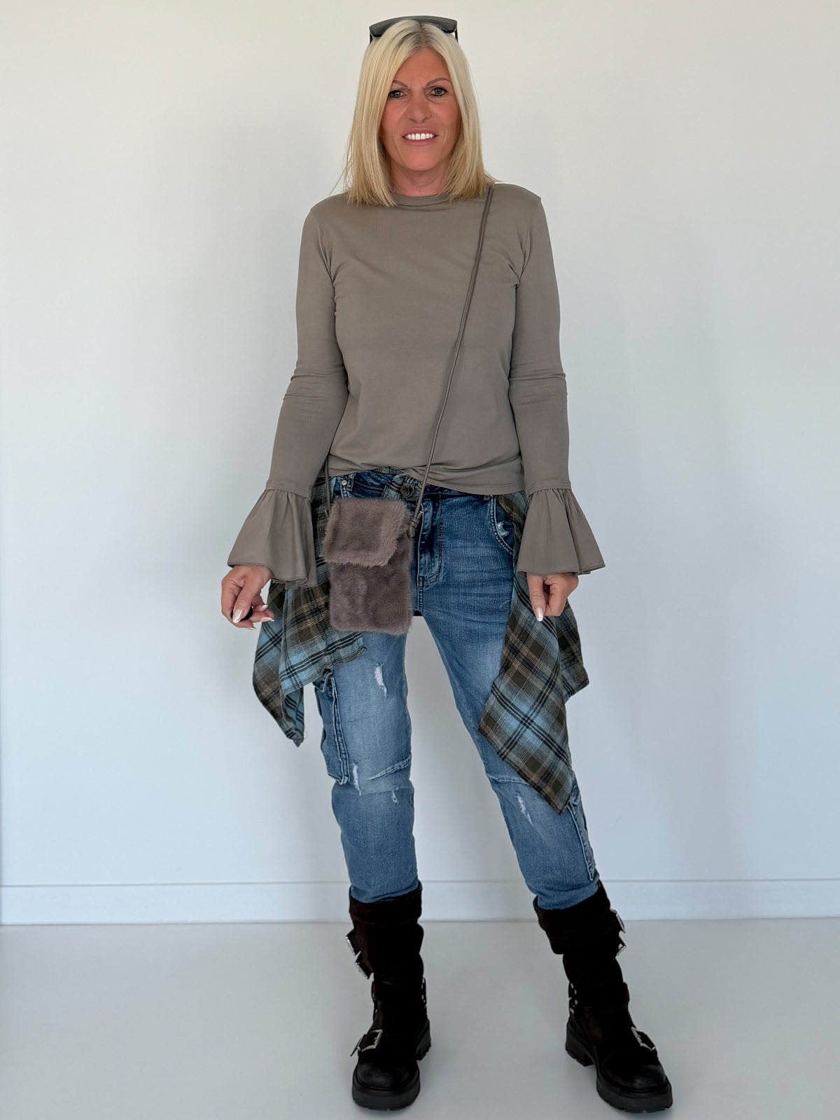 Shirt mit Trompetenärmelchen - taupe