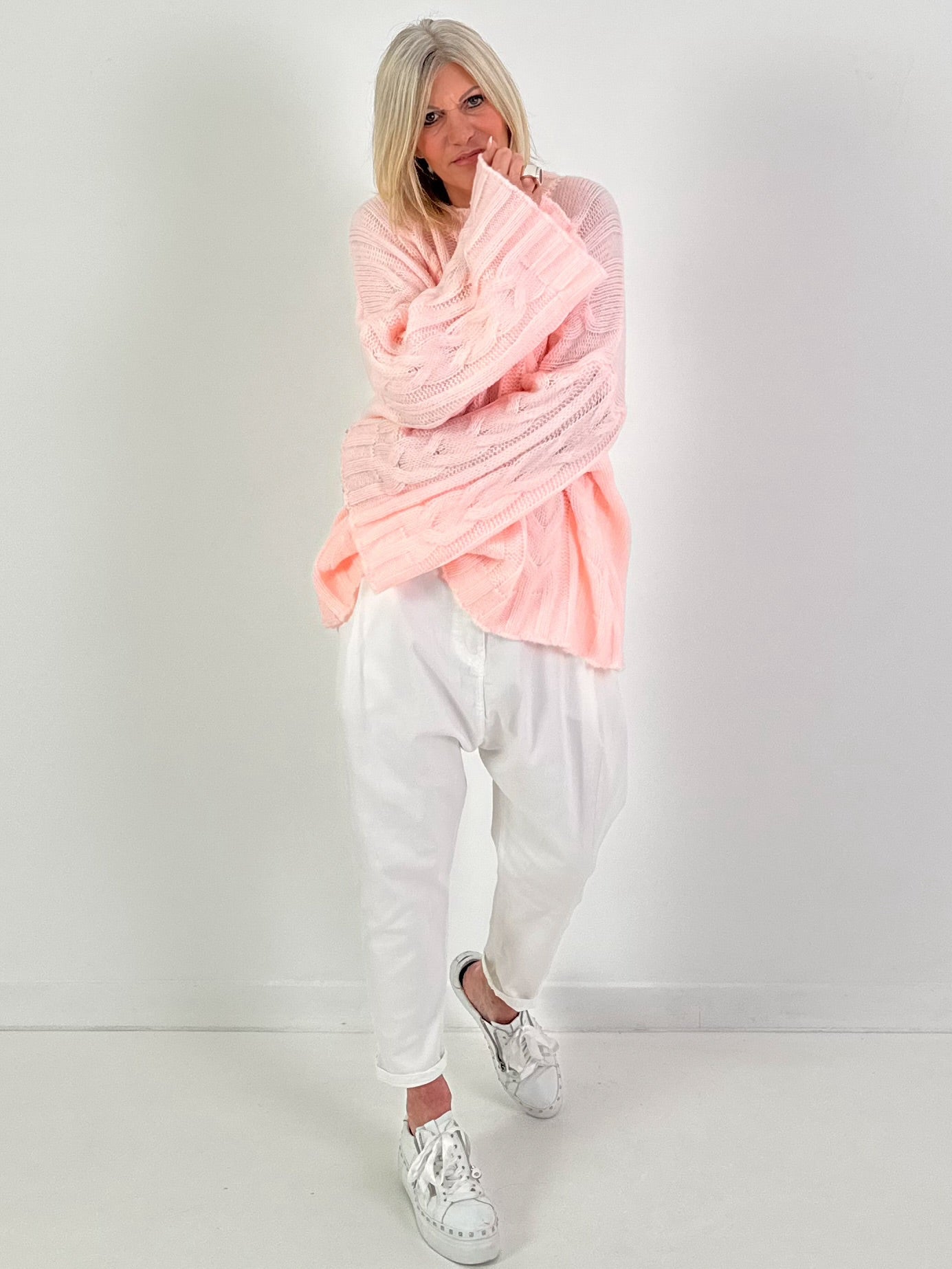 Pullover Modell "Soft Cable Knit" - rosa