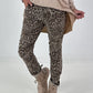 Hose mit elastischem Bund und Leo-Print - leo-taupe