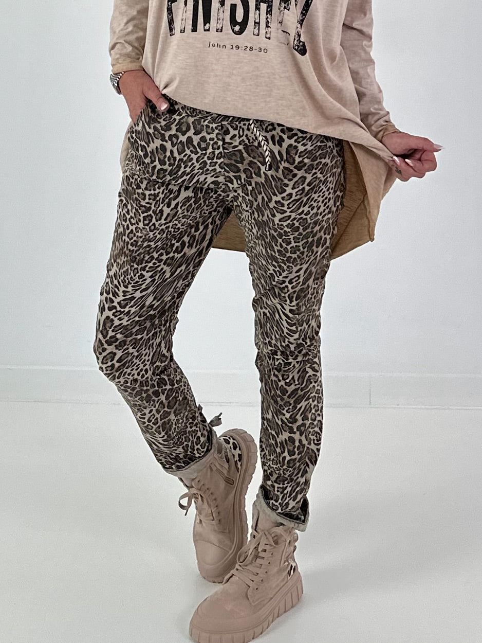 Hose mit elastischem Bund und Leo-Print - leo-taupe