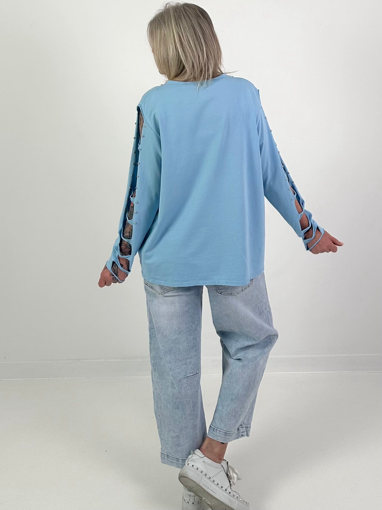 Shirt mit Nieten - hellblau