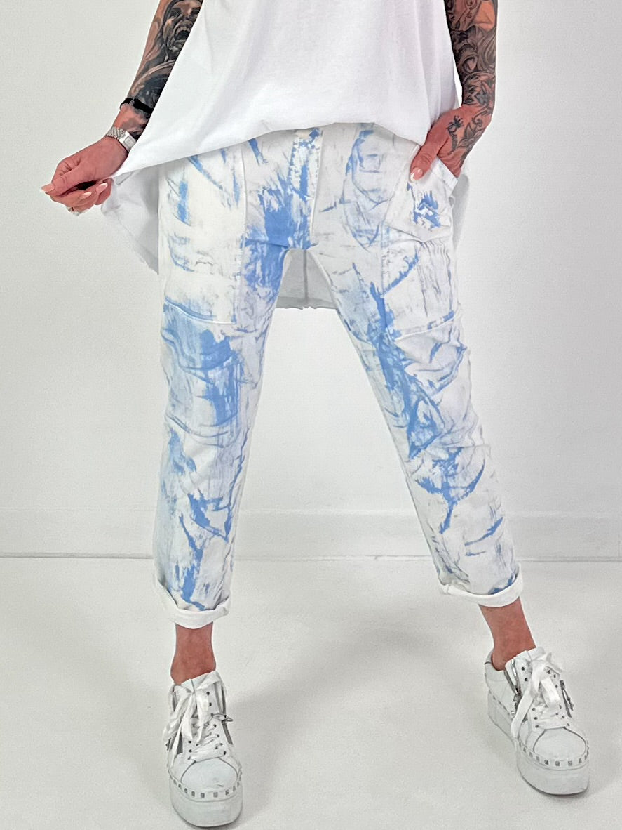 Batik-Hose mit tiefen Taschen - weiss-blau