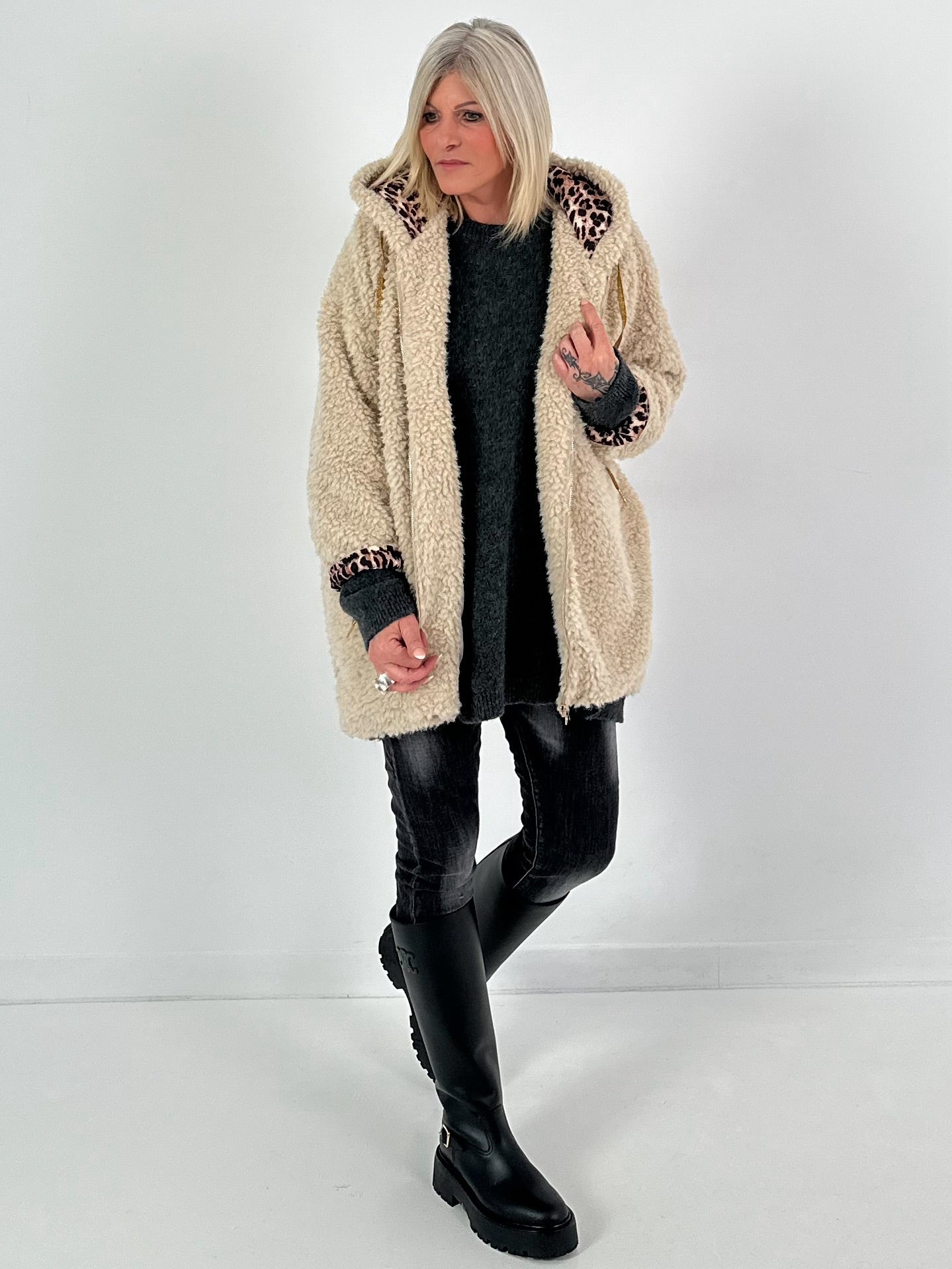 Capuchonjack, model "Hooded Ted" - beige